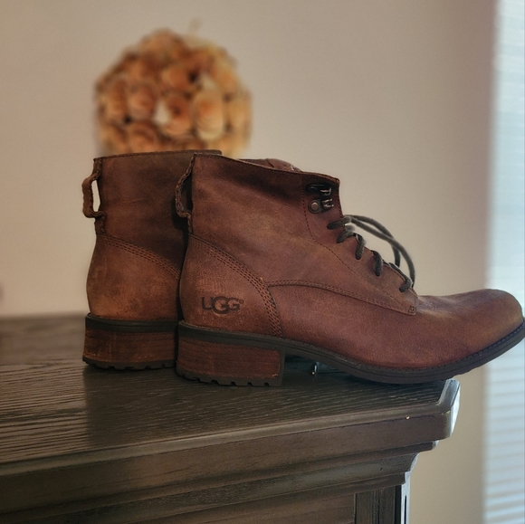 UGG Shoes - UGG Denhali hicker lace boots